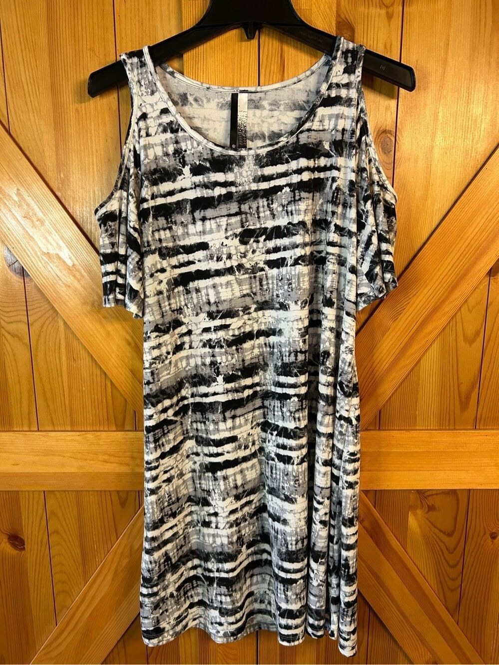 Kensie cold shoulder dress size small gray black white (0949)